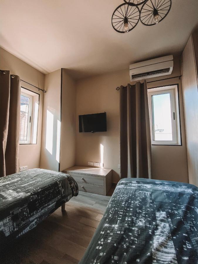 Lovely Modern Apartment In St.Julian Saint Julian's Luaran gambar